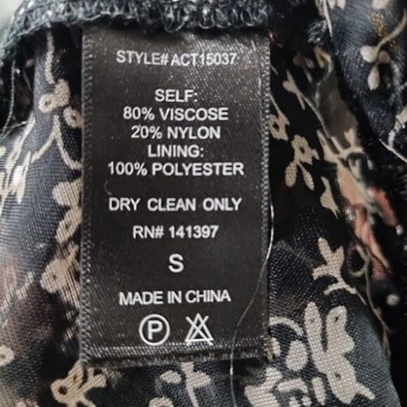 ASTR the label Velvet Burnout Shawna Abstract Velvet Cropped Sheer Floral Top S - Picture 11 of 12